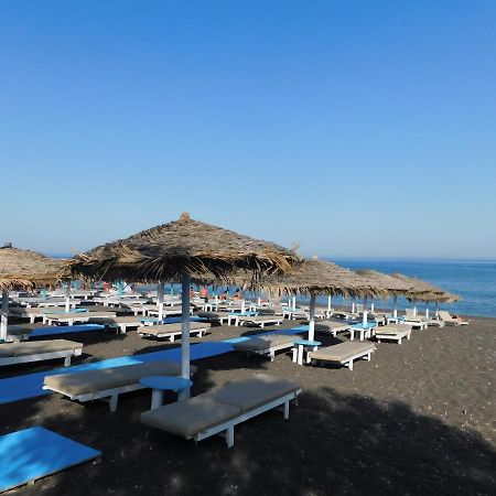 One And Only Beachfront Rooms Perissa  Dış mekan fotoğraf
